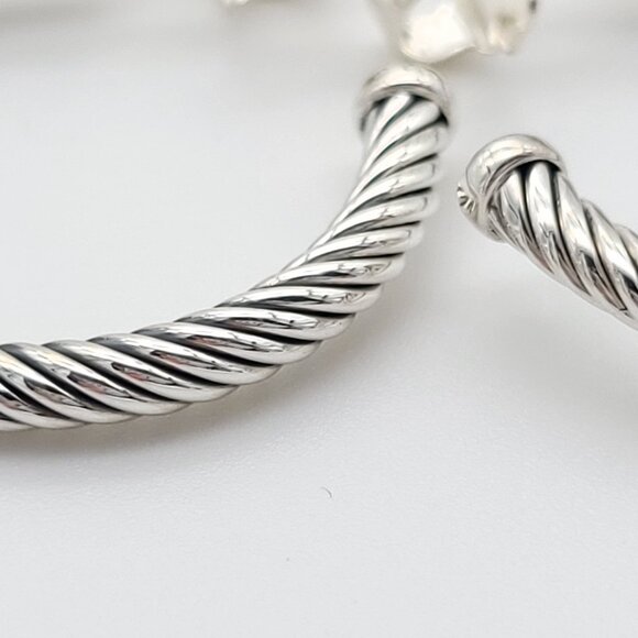 DAVID YURMAN Sterling Silver Classic Cable Hoop Earrings 1 inch with Pouch - Picture 8 of 9